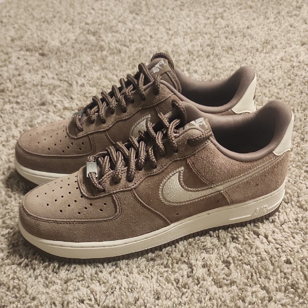 Nike Men's Brown and Cream Suede Sneakers